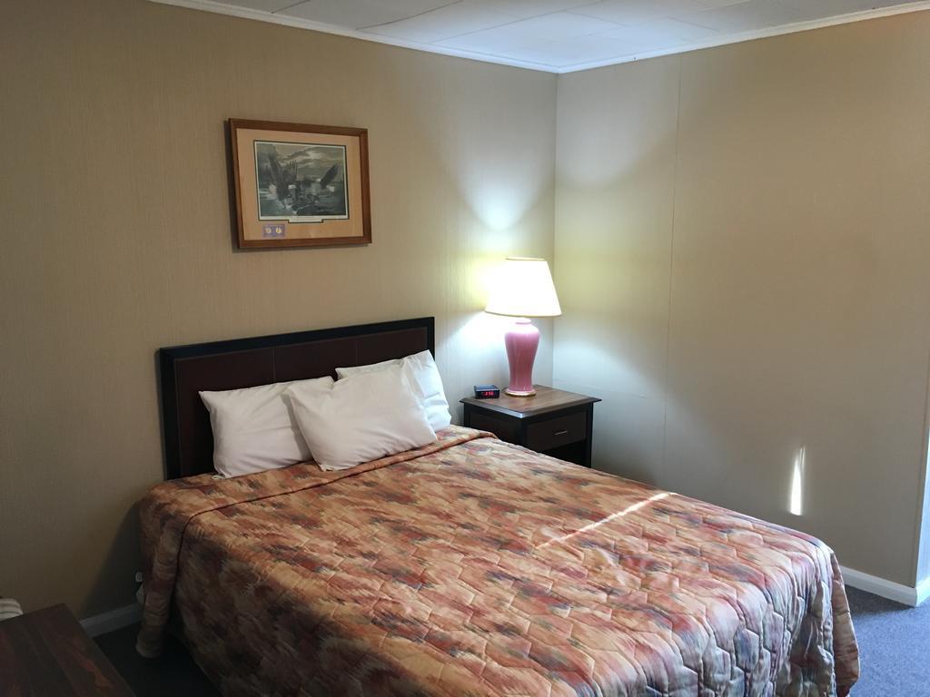 Shamrock Motel Midland Extérieur photo