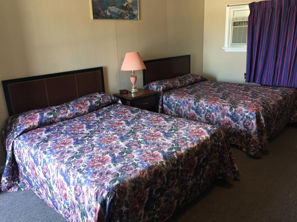 Shamrock Motel Midland Extérieur photo