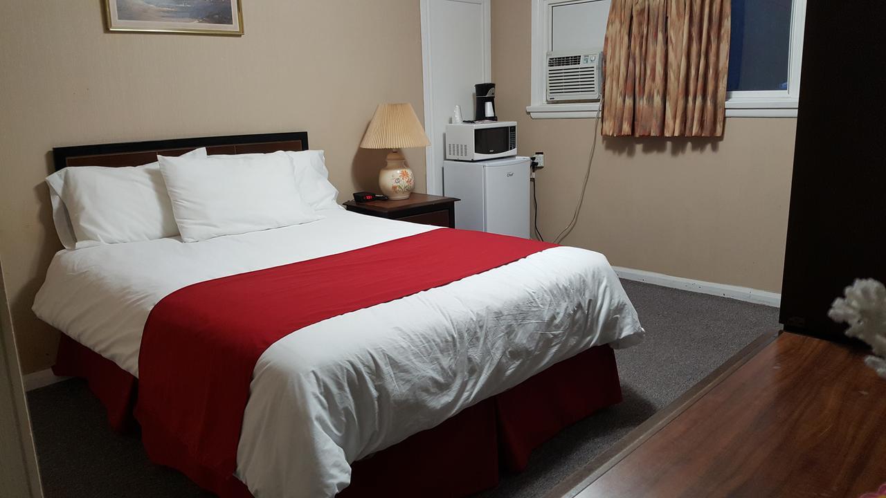 Shamrock Motel Midland Extérieur photo