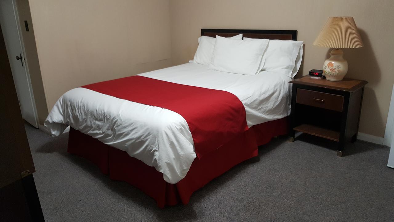Shamrock Motel Midland Extérieur photo