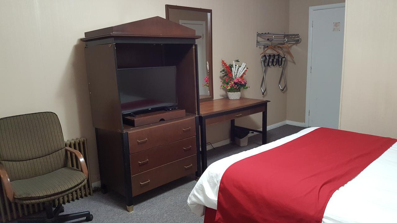 Shamrock Motel Midland Extérieur photo